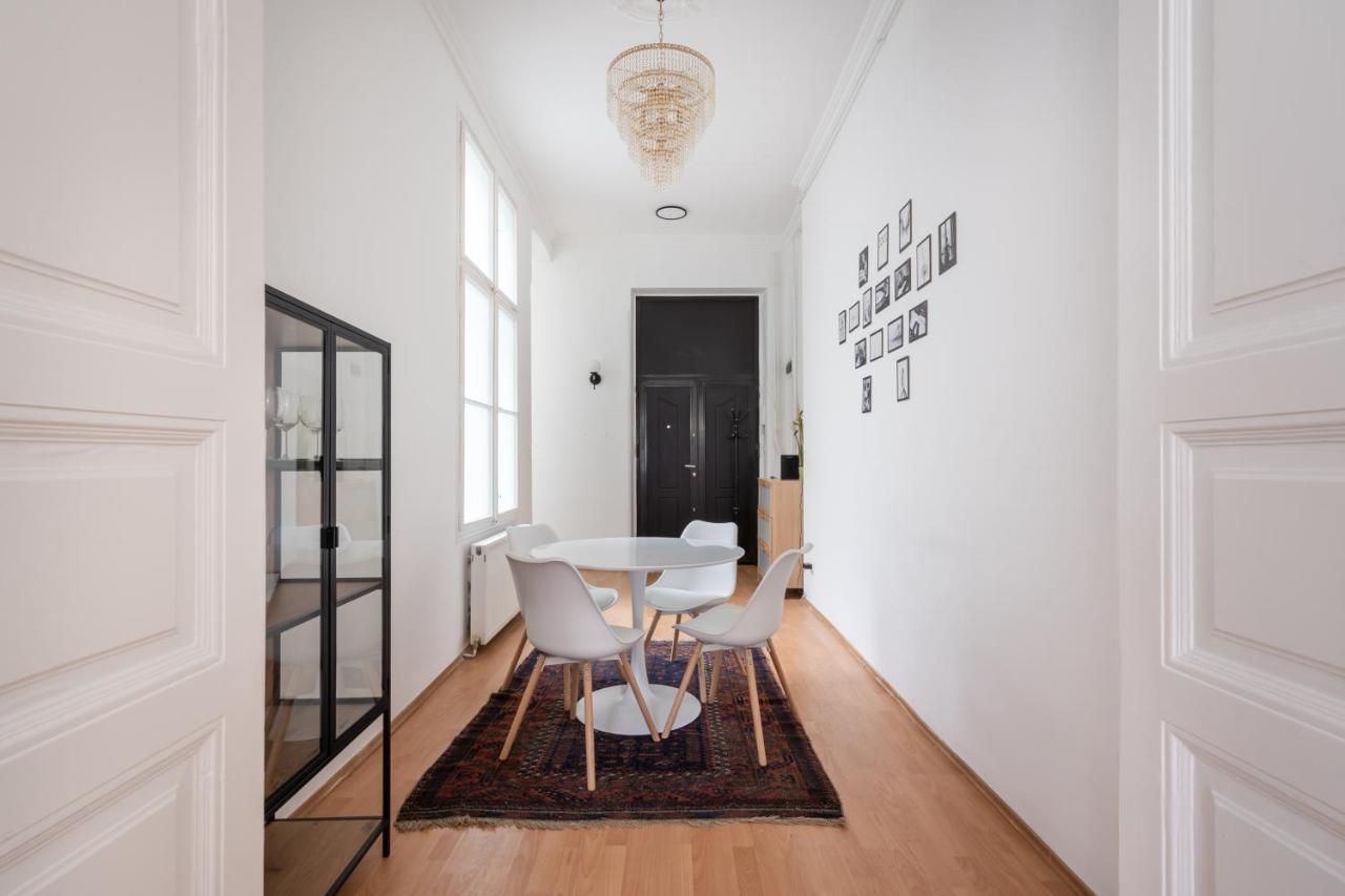 Megszunt - Erzsebet Krt 37 Apartament Budapeszt