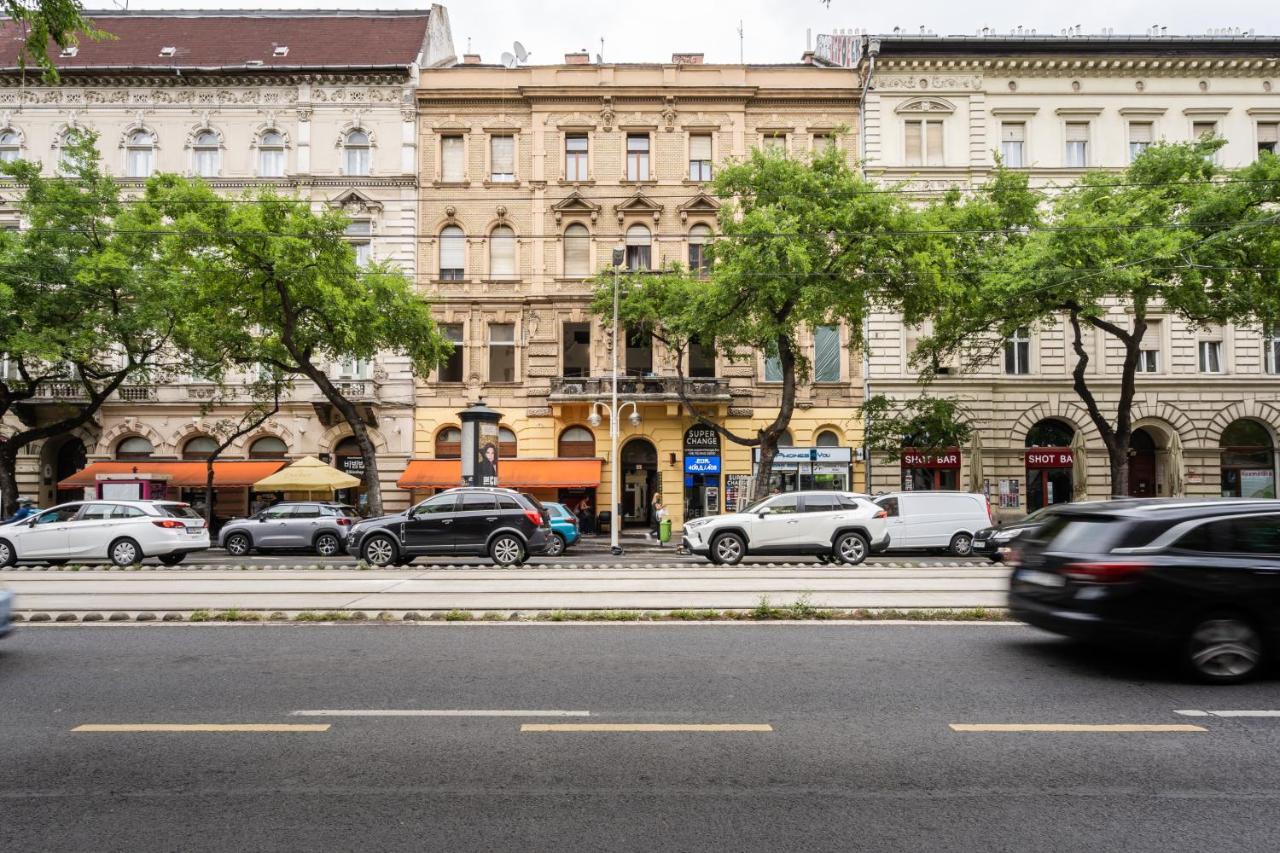 Apartament Megszunt - Erzsebet Krt 37 *